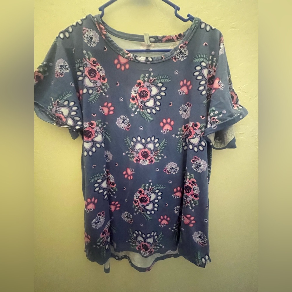 Floral and Paw Print Short Sleeve Top